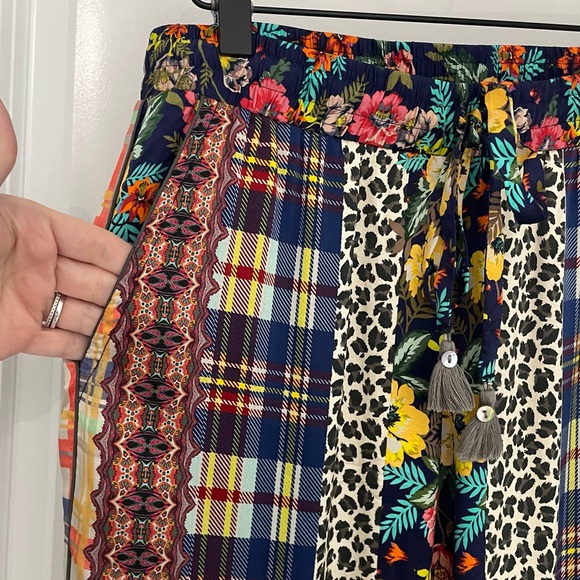 Johnny Was Silk Torin Pull On Wide Leg Pants.   15 - Picture 4 of 9